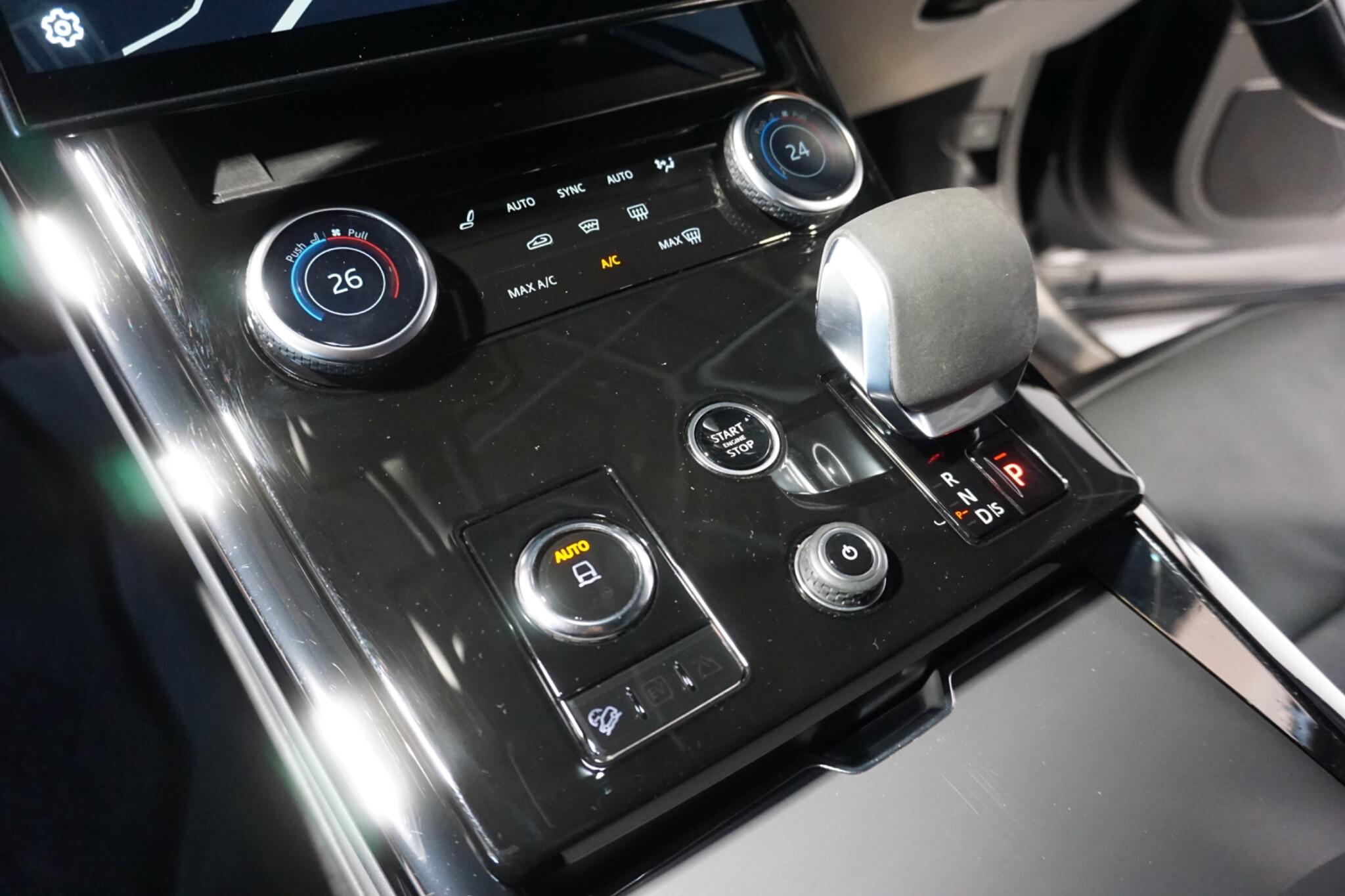 Land Rover Range Rover Sport 3.0 D300 MHEV Dynamic SE SUV 5dr Diesel Auto 4WD Euro 6 (s/s) (300 ps)